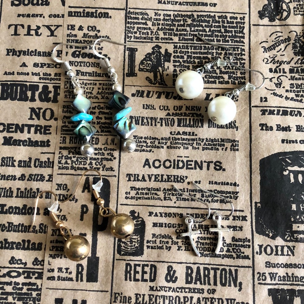 Small dangle earring bundle!!!